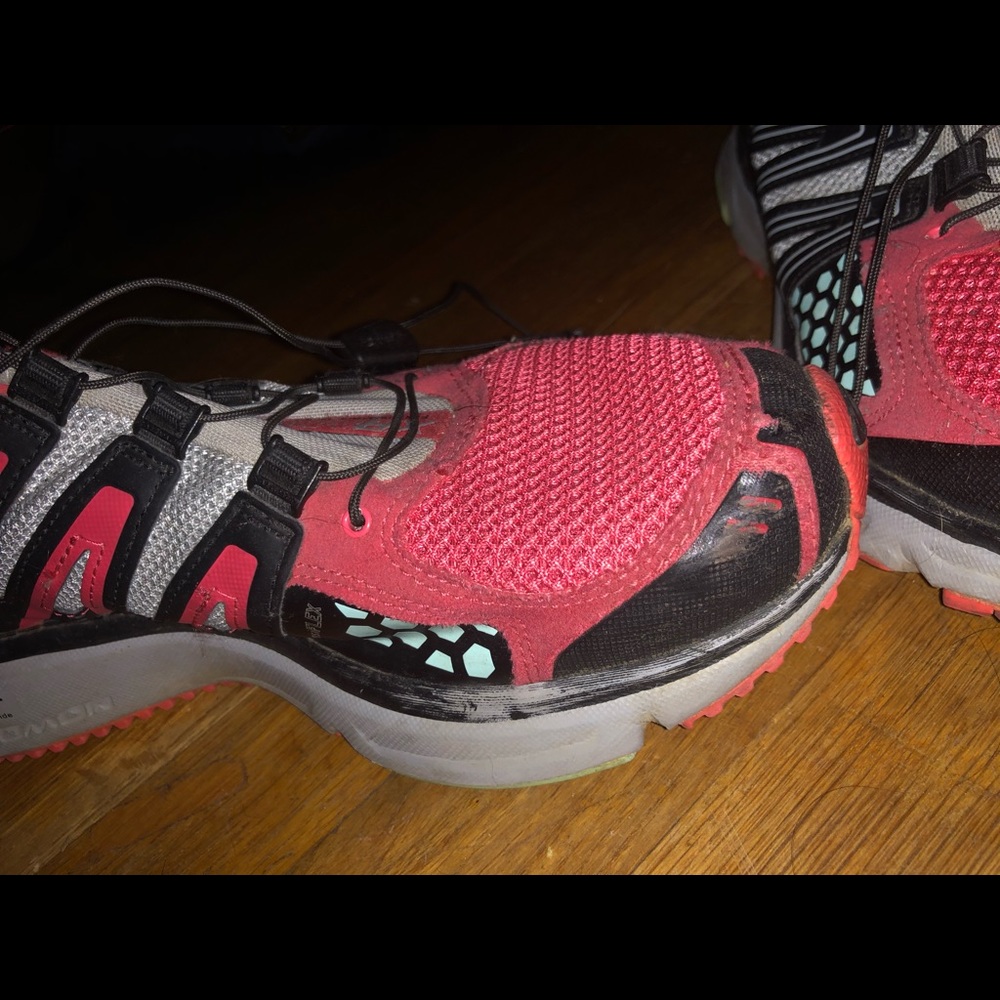 salomon tennis shoes